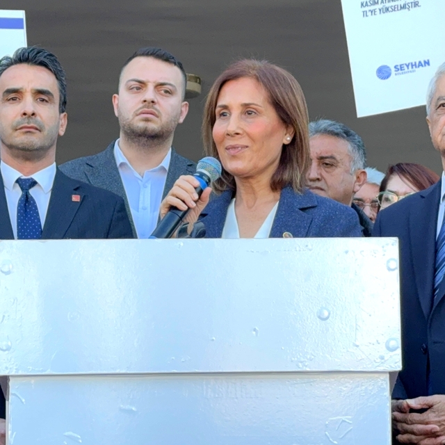 Seyhan Belediye Başkanı Tekin, makamındaki eşyanın haczedilmesine ilişkin k...