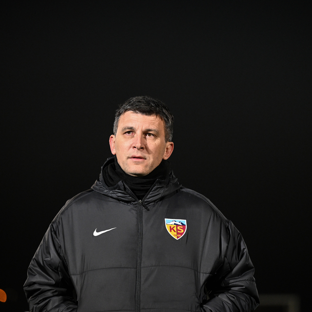 Kayserispor'un yeni teknik direktörü Sergej Jakirovic, ilk antrenmanına çık...