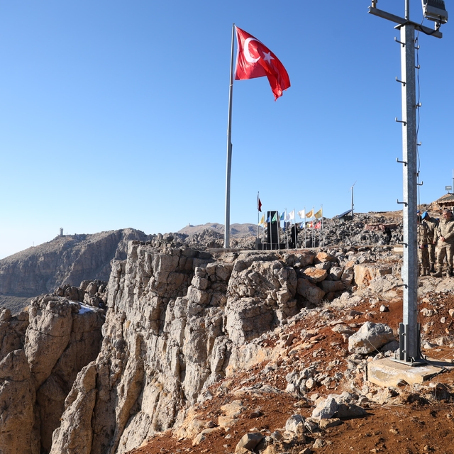Şırnak Valisi Birol Ekici, Cudi Dağı Sefine bölgesini ziyaret etti