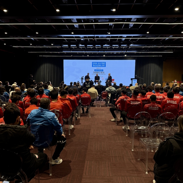 Samsunspor Teknik Direktörü Reis'ten gençlere tavsiye: