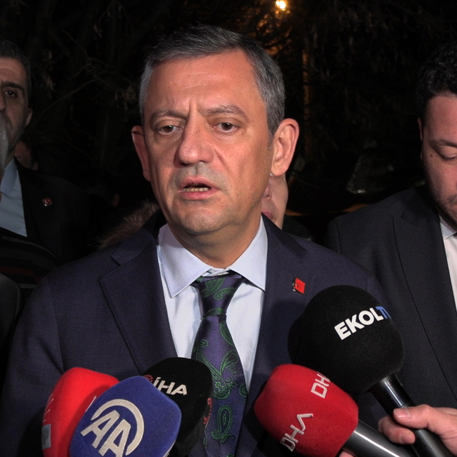 CHP lideri Özel'den Bakan Ersoy'a otel yangını tepkisi