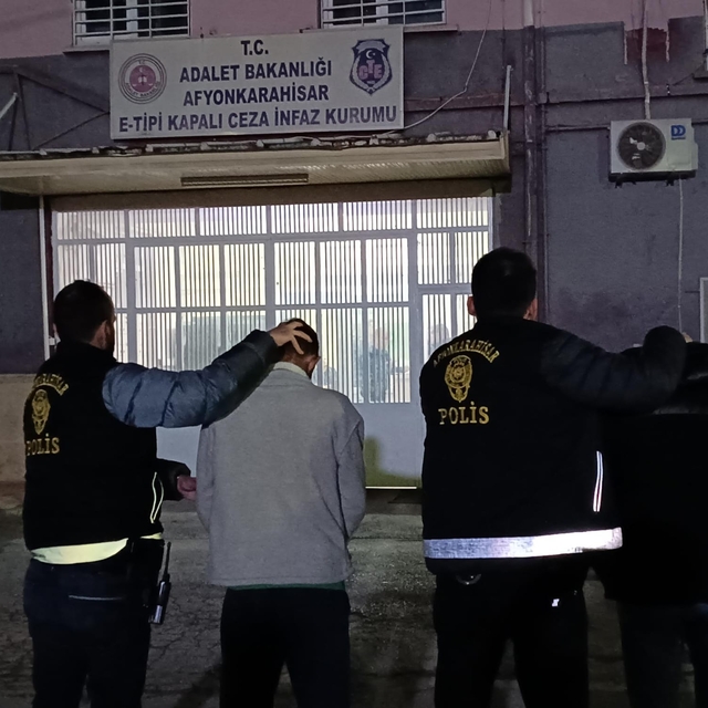 GÜNCELLEME - Afyonkarahisar'da annesini pompalı tüfekle öldürdüğü öne sürül...