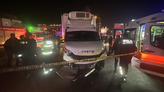 Mersin'de 3 aracın karıştığı kazada 1 kişi öldü, 2 kişi yaralandı