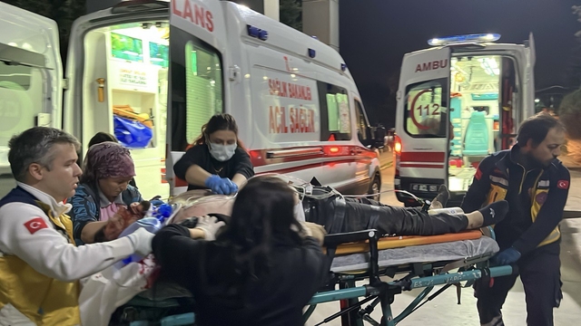 TEM'de bariyere çarpan cip devrildi; 1 ölü 1 yaralı