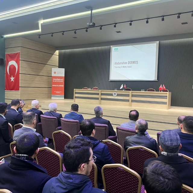 Tekirdağ'da gençlik hizmetleri değerlendirme toplantısı yapıldı