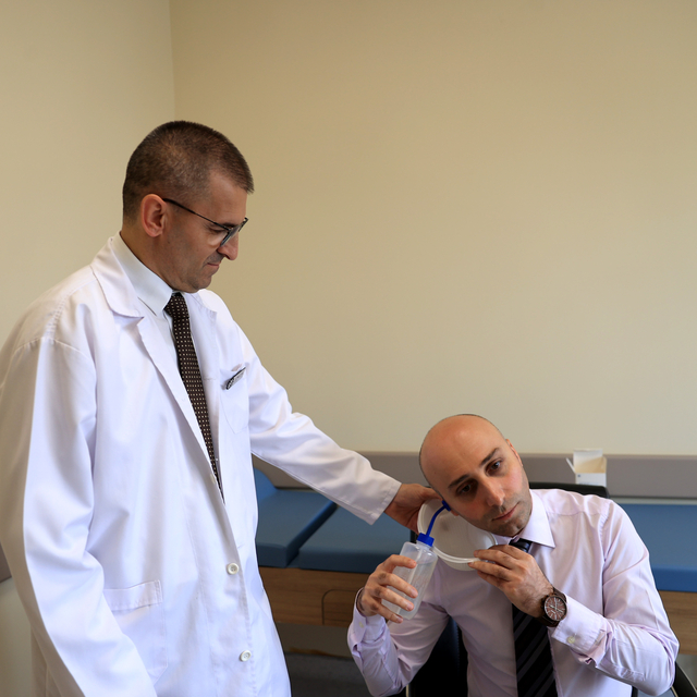 TEKNOPARK'ta şirket kuran girişimciler KOSGEB desteğiyle "kulak temizlik ki...