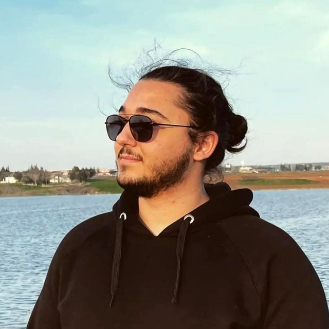 Yolda yürürken kalp krizi geçiren 19 yaşındaki Emre, öldü