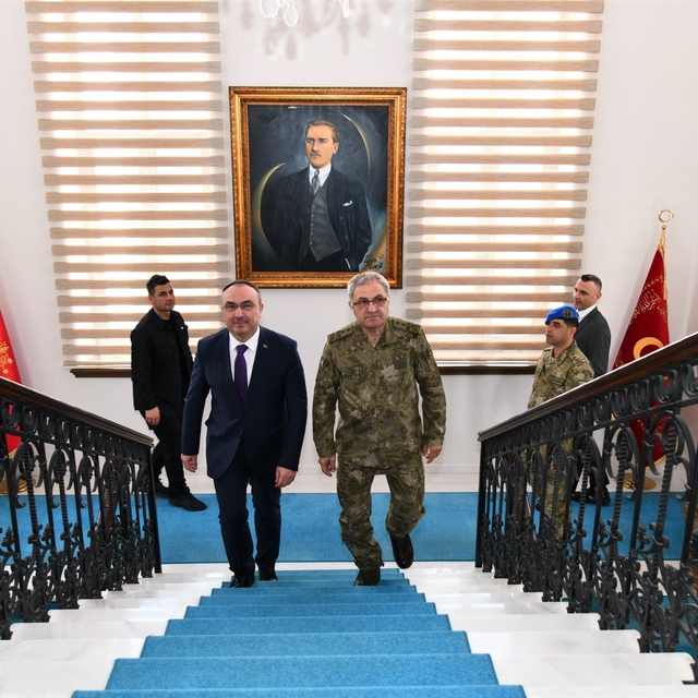 1. Ordu Komutanı Orgeneral Metin Tokel'den Vali Soytürk'e ziyaret