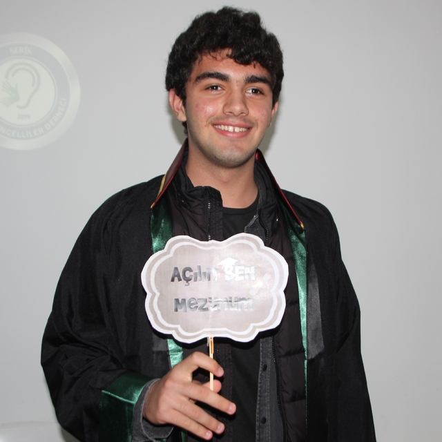 Serik'te özel öğrencilerin mezuniyet hayalleri gerçekleştirildi