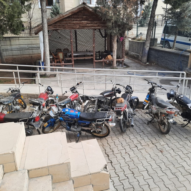 Kırşehir'de şase ve motor numaraları kazınmış 8 motosiklete el konuldu