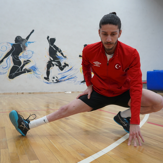 Para badmintoncu Sedat Tümkaya'nın yeni hedefi 2028 Los Angeles Paralimpik...