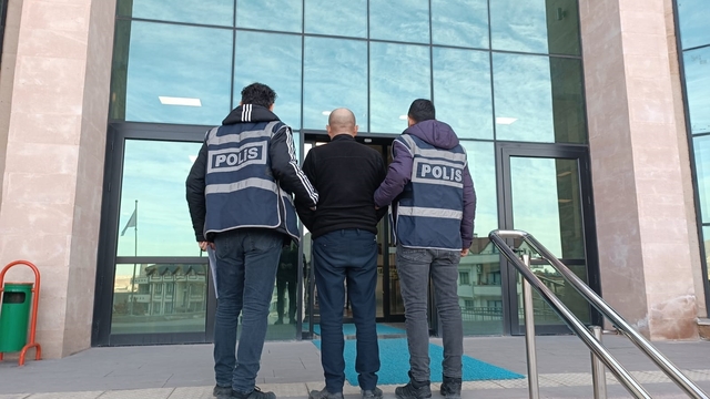 Eşini baltayla ağır yaralayan şüpheli tutuklandı (2)