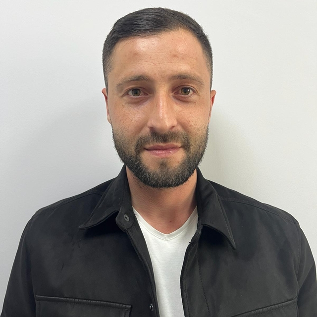 TEM'de bariyere çarpıp araçtan fırlaması sonucu hayatını kaybeden sürücü to...