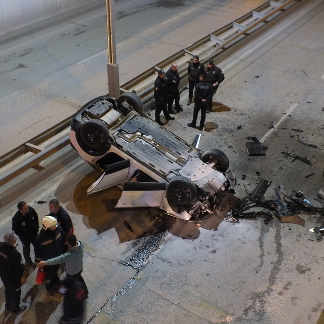 Tokat'ta alt geçide düşen otomobilin sürücüsü yaralandı