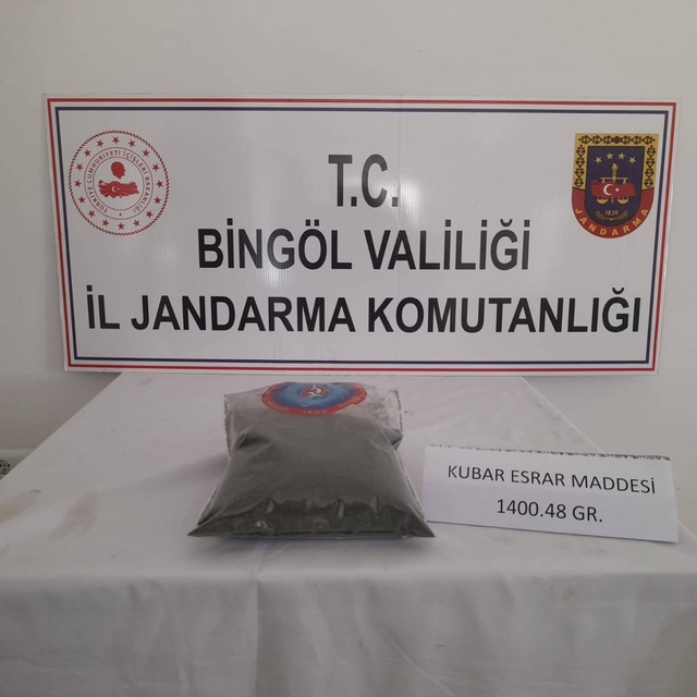 Bingöl'de 1 kilo 400 gram esrar ele geçirildi