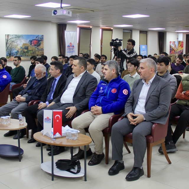 Türkiye Diyanet Vakfının Bursa'daki yarıyıl kampı devam ediyor