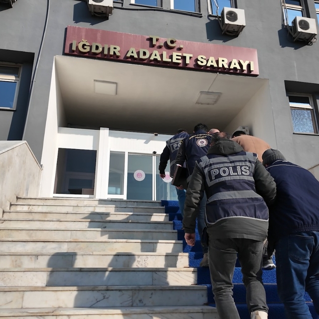 Iğdır'da insan kaçakçılığı yapan 2 zanlı tutuklandı