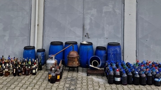 Tekirdağ'da evinde sahte içki ele geçirilen şüpheli gözaltına alındı