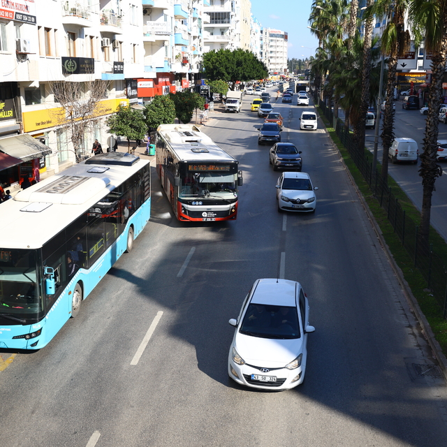 Antalya'da trafik yoğunluğunu azaltmak için çalışma başlatıldı