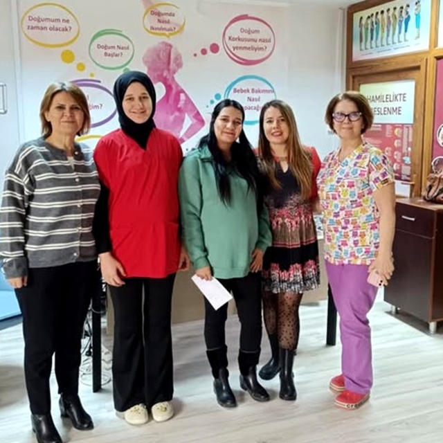 Gelibolu'da anne adaylarına yönelik ebe polikliniği açıldı