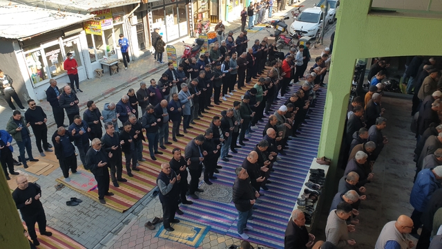 Osmaniye'de camilerde yağmur duası yapıldı