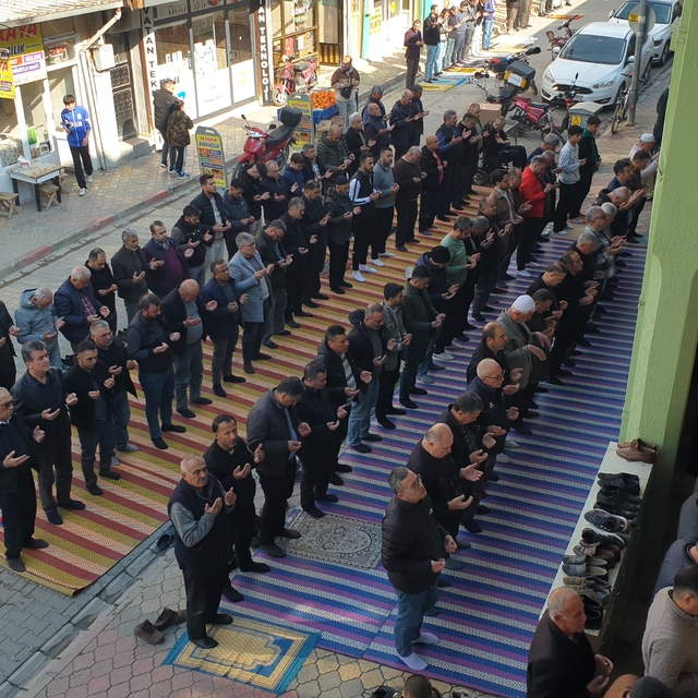 Osmaniye'de camilerde yağmur duası yapıldı