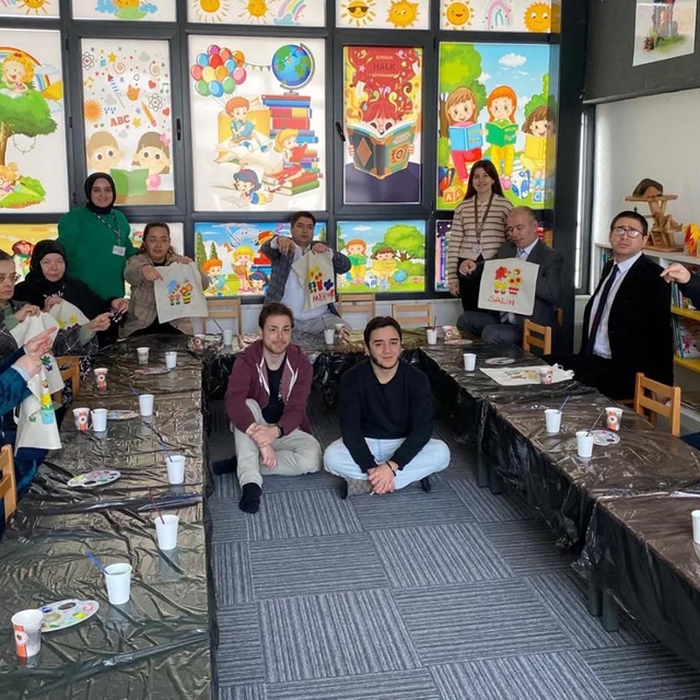 Sorgun'da özel çocuklar için bez çanta boyama etkinliği düzenlendi