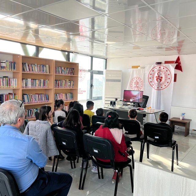 Kale'de öğrencilere yönelik sinema gösterisi düzenlendi