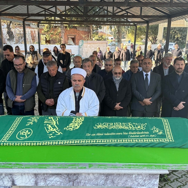 Tiyatro ve seslendirme sanatçısı Sezai Altekin, Bodrum'da toprağa verildi (...