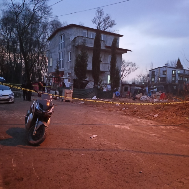 Aranma kararı bulunan kişi polise saldırınca kolundan vuruldu