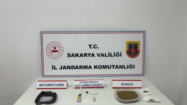 Sakarya'da uyuşturucu operasyonları kapsamında 3 şüpheli tutuklandı