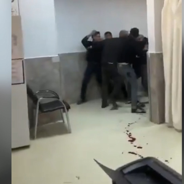 Şanlıurfa'da acil serviste bıçaklı kavga kamerada : 5 yaralı