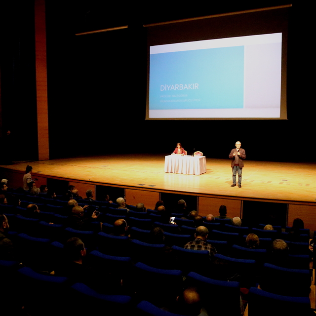 Prof. Dr. Görür "Deprem Dirençli Kentler" söyleşisinde konuştu: