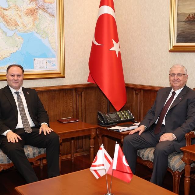 Milli Savunma Bakanı Güler, KKTC Meclis Başkanı Öztürkler ile görüştü