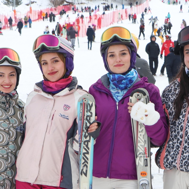 Sömestir tatilinde Palandöken cıvıl cıvıl