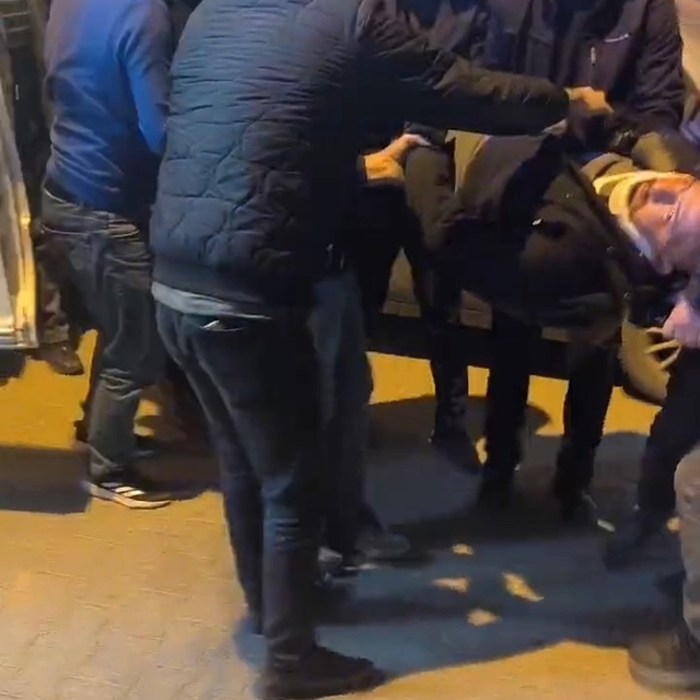 Motosikletin çarptığı yayanın dili boğazına kaçtı; ilk müdahaleyi olay yeri...