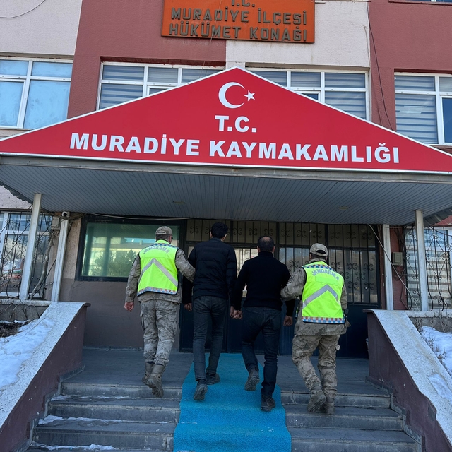 Van'da 2 düzensiz göçmen yakalandı