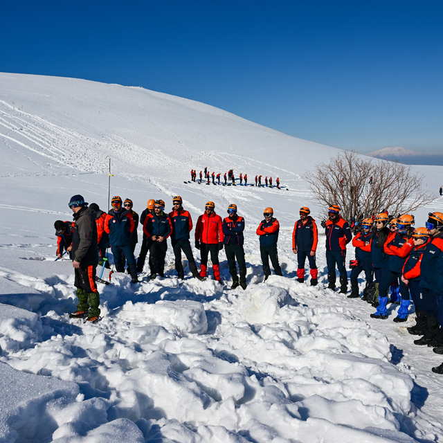 AFAD ekipleri 2 bin 225 rakımlı bölgede çığda arama kurtarma eğitimi alıyor
