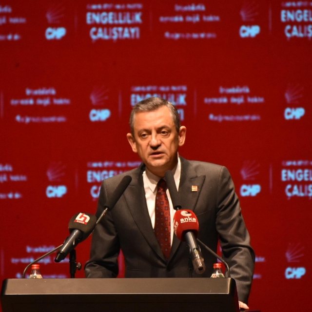 Özgür Özel: Engelliler bakanlığı kurulacak ve başında engelli bakan olacak