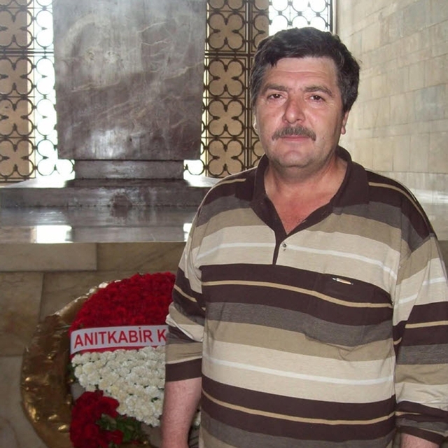 Çanakkale'de otomobil, TIR'a arkadan çarptı: 1 ölü, 1 ağır yaralı