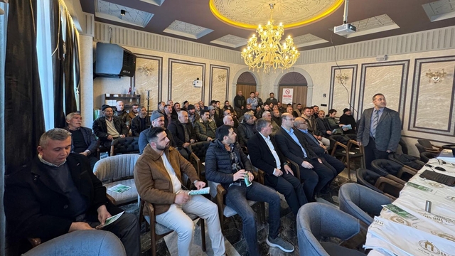 Yozgat'ta yerli pancar ve yağlık ayçiçeği tohumları üreticilere tanıtıldı