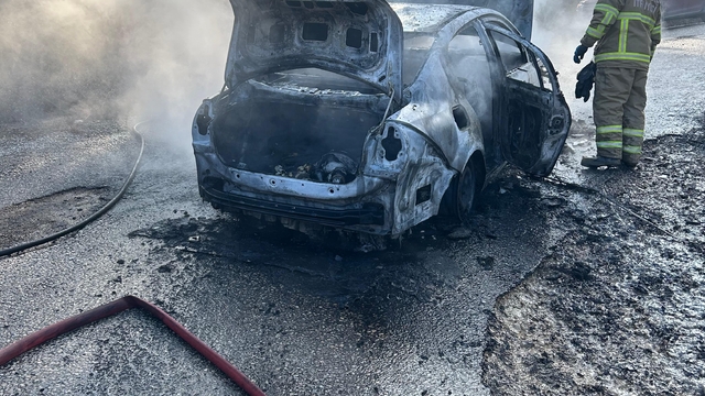 Karabük'te seyir halindeki otomobil yandı
