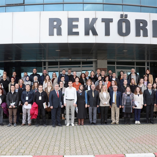 TÜ'de 56 akademisyen bağımlılıkla mücadele dersi eğitimlerini tamamladı