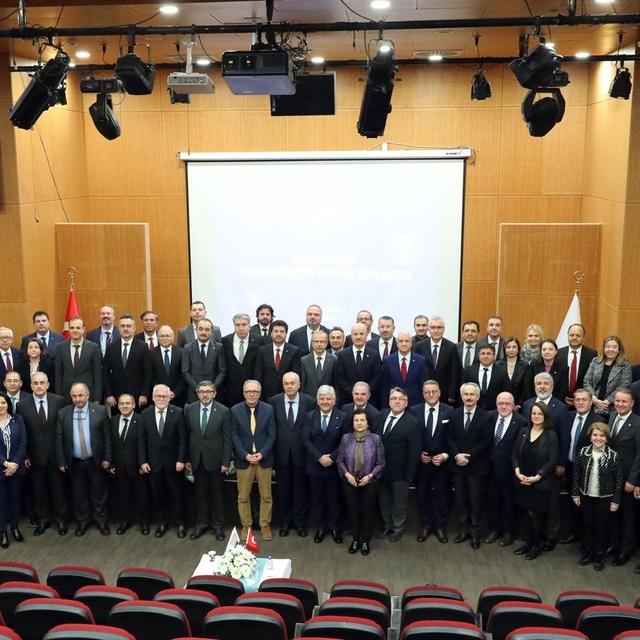 Dijital ve yapay zeka temelli programları bulunan üniversite sayısı 70'e yü...