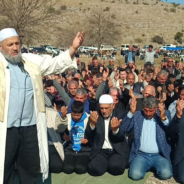 Kozan'da yağmur duası yapıldı