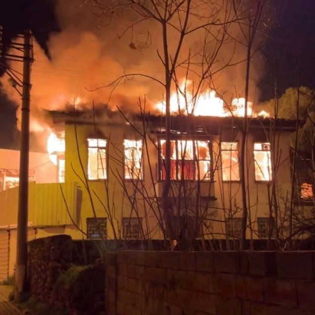Antalya'da 150 yıllık tescilli bina yandı