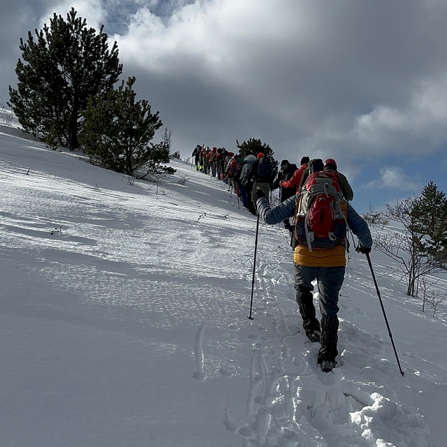 Sivas'ta dağcılar 2 bin 640 rakımlı Tekeli Dağı'nın zirvesine tırmandı