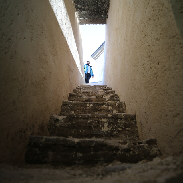 Diyarbakır'da 453 yıllık Behram Paşa Camisi'ndeki restorasyonda iki merdive...