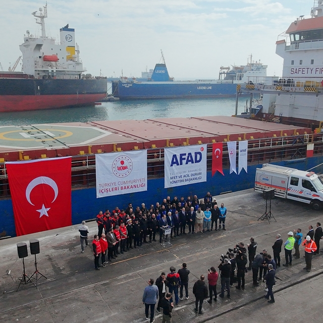 Mersin'den Gazze'ye 15'inci 'İyilik Gemisi' yola çıktı