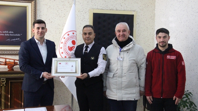 Yozgat'ta Çayıralan İlçe Jandarma Komutanı Aktan'a teşekkür belgesi verildi
